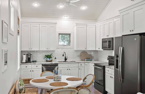 Santa Rosa Beach Apartamento | The Finn Poolside 2 Bedrooms close to all of 30A