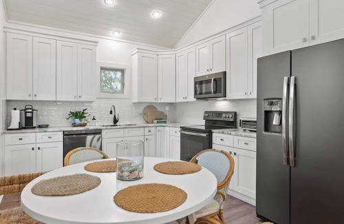Santa Rosa Beach Apartamento | The Finn Poolside 2 Bedrooms close to all of 30A