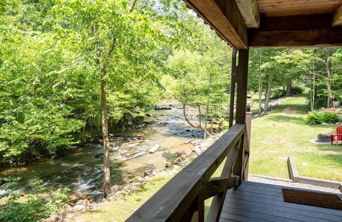 Goldbond Cabina | The Fishing Creek Cabin at Four Fillies Lodge