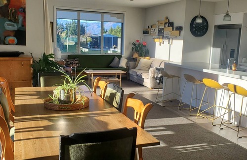Albert Town Casa | The Fitchew Inn: A beautiful, spacious family holiday home. Pet friendly.