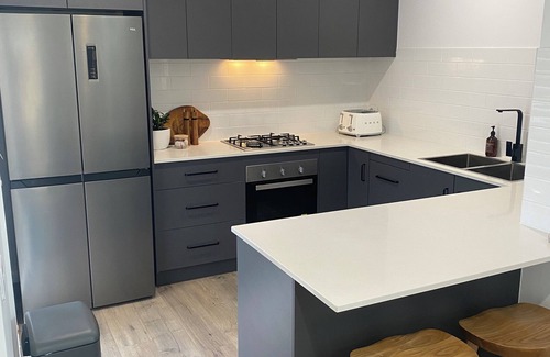 Wagga Wagga Casa | The Fitz - Central Wagga Luxury Townhouse
