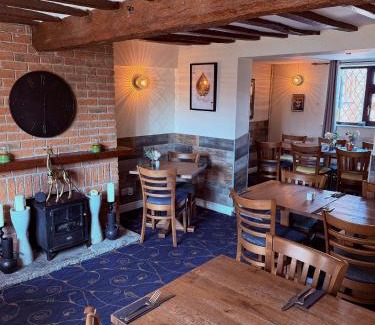 Claypole Casa | The Five Bells Inn Accommodation