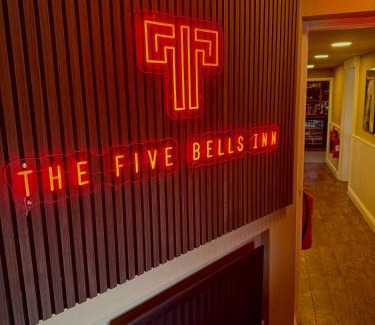 Claypole Casa | The Five Bells Inn Accommodation