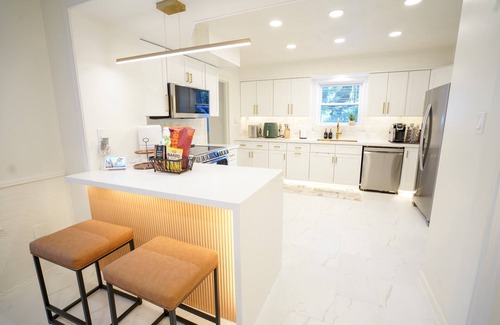Conroe Casa | The Flamingo House - Family Fun Time