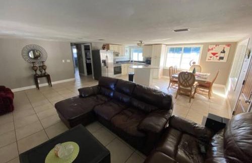 Wesley Chapel Casa | The flower house