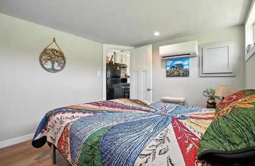 Custer Casa | The Fluffy Cow - BRAND NEW 1 BD CABIN
