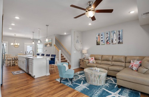 Bermuda Bay Casa | The Flying Flip Flops 3 Bedroom at Cambridge Cove