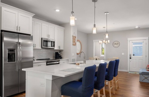 Bermuda Bay Casa | The Flying Flip Flops 3 Bedroom at Cambridge Cove