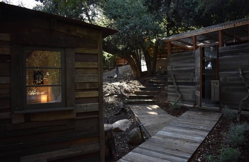 Topanga Cabina | The Flying Pig Treehouse Oasis