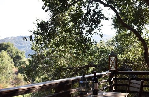 Topanga Cabina | The Flying Pig Treehouse Oasis