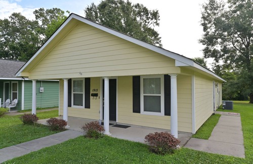 Shreveport Casa | The Ford Manor- Perfect for Extended Stays