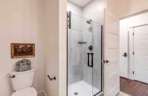 Historic Downtown Manteo Apartamento | The Forest-La Foret Room