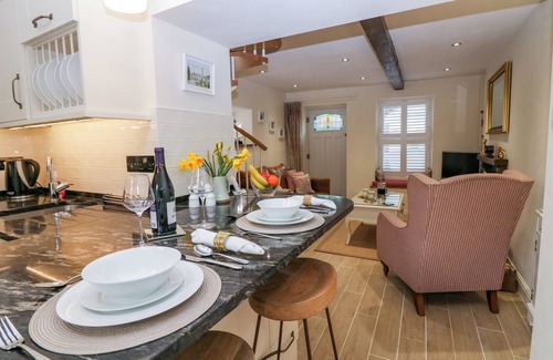 Cartmel Cabaña | THE FOSSA, with open fire in Cartmel