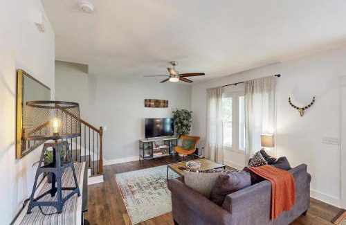 Woodbine Casa | The Foster House