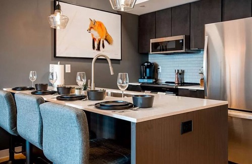 Bozeman Condominio | The Fox Den in Downtown Bozeman with Mountain Views, Large Private Deck