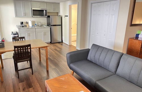 Ruckersville Casa | The Franklin Estate - Suite D-Private Apt-King Bed