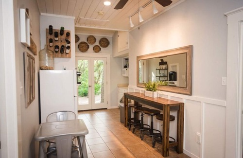 Gruene Cabina | The Friedel Haus at Gruene B&B