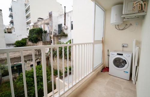 Il-Balluta Apartamento | The fully equipped Central Suites in St Julians