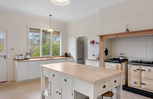 Marysville Casa | THE GABLES - Beautiful country home in the heart of Marysville