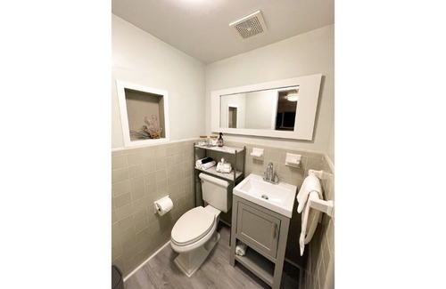 Coral Terrace Cabaña | The Gables Hideout- Charming/Cozy/Private
