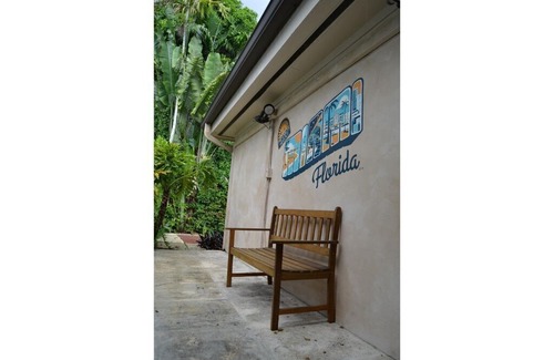 Coral Terrace Cabaña | The Gables Hideout- Charming/Cozy/Private