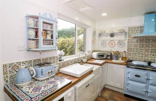 Rugby Cabaña | THE GABLES, pet friendly, character holiday cottage in Rugby