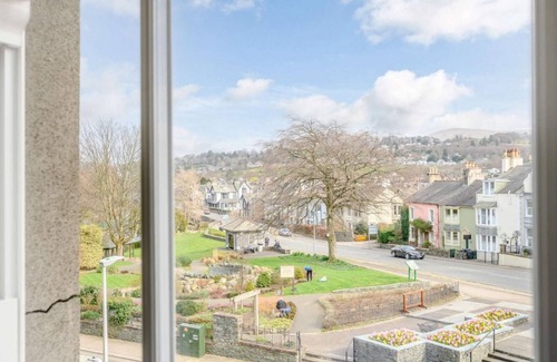 Keswick Apartamento | The Gables Sleeps 14 (7 Bedrooms) - Central Keswick Location