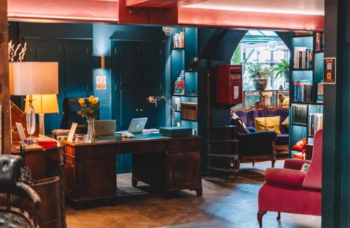 Summertown Hotel | The Galaxie