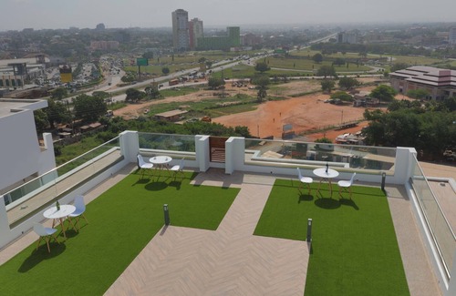East Legon Apartamento | The Gallery Luxury Suite 16