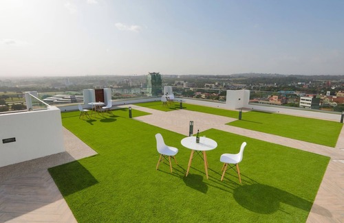 East Legon Apartamento | The Gallery Luxury Suite 16
