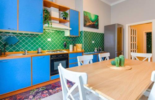 Reggio nell'Emilia Apartamento | [The Garden] Centro Storico + Free Parking + Wi-Fi