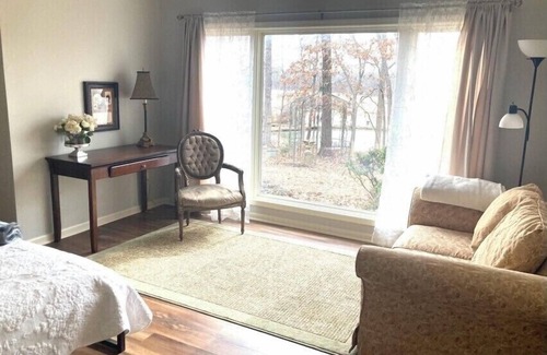 Bucyrus Condominio | The Garden Suite