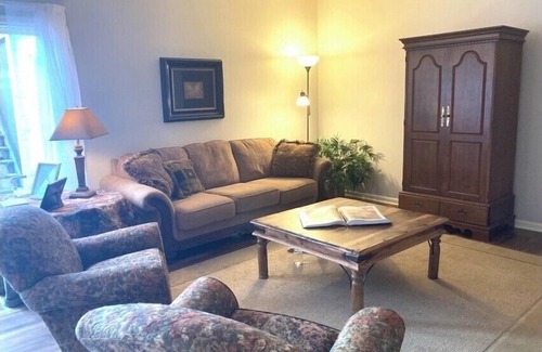 Bucyrus Condominio | The Garden Suite