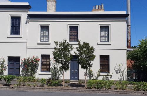 Kyneton Cabaña | The Garden Tap House on Historic Piper Street Kyneton