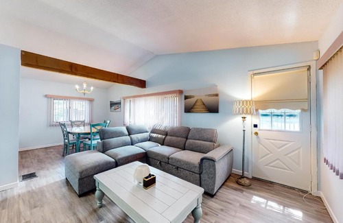 Wasaga Beach Casa | The Gardenhouse Cottage One