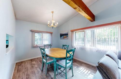 Wasaga Beach Casa | The Gardenhouse Cottage One
