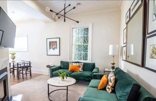 Soldiers Hill Cabaña | The Gardens: High-end Heritage Cottage in Ballarat