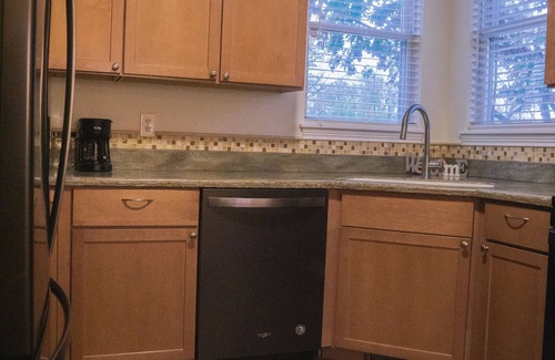 Near Eastside Casa | The Gathering Place "Upscale! Walkable! 5-Bedroom 4 Bathroom Downtown Indy"