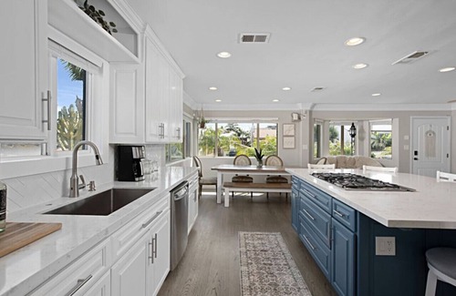 Loma Portal Casa | The Gathering Place | Family Favorite | Central SD