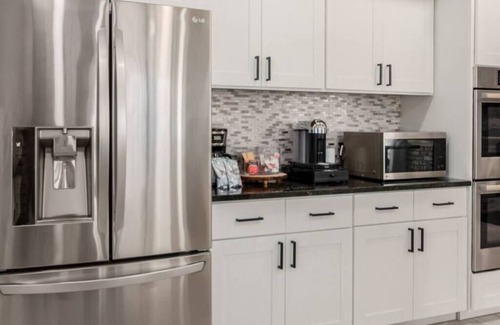 Mesa Casa | The Gatsby - Sleeps 22 in beds!
