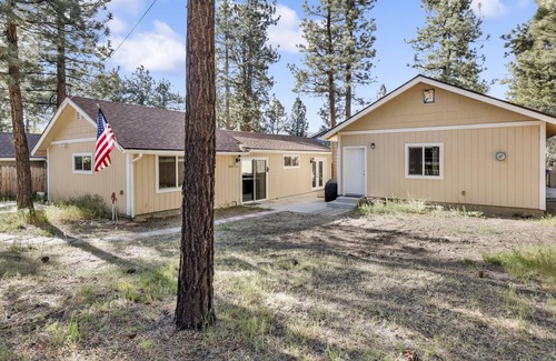 Big Bear City Chalet De Esquí | The Getaway | Hot Tub | Games | Oktoberfest Chalet