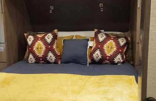 Jones Mills Casa | The Glamper @ Seven Springs
