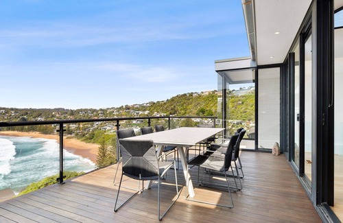 Whale Beach Casa | The Glass House by TCC