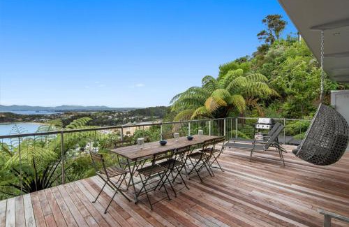 Ngaio Bay Casa | The Glass House - Kaiteriteri Holiday Home