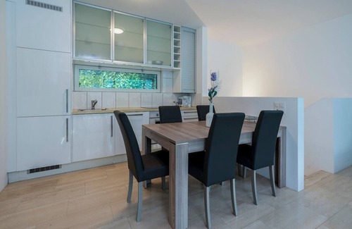 Caslano Casa | The Glass House & SPA Swisshomebnb