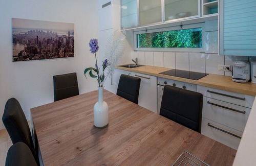 Caslano Casa | The Glass House & SPA Swisshomebnb