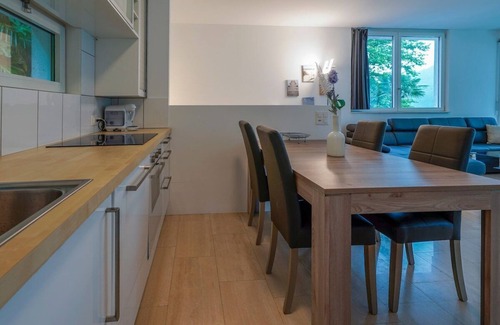 Caslano Casa | The Glass House & SPA Swisshomebnb