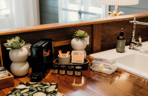 Murwillumbah Casa | The Glenelg Upstairs Residence (6 persons)