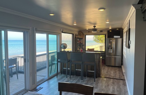 Kincardine Casa | The GOAT Lakehouse