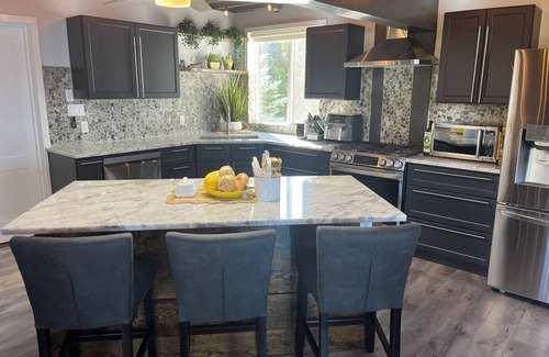 Kincardine Casa | The GOAT Lakehouse